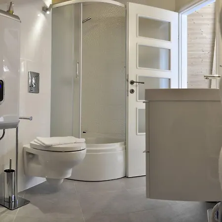 With The And Sea View Gasthof 3*