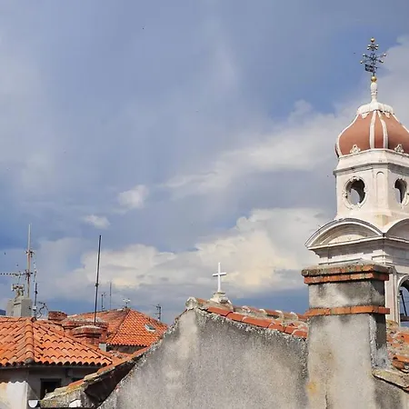 With The And Sea View Split