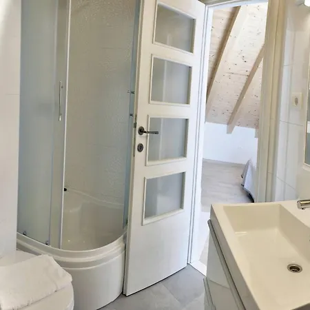 With The And Sea View Gasthof