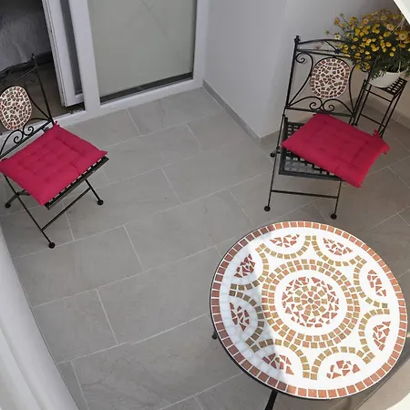 With The And Sea View Split